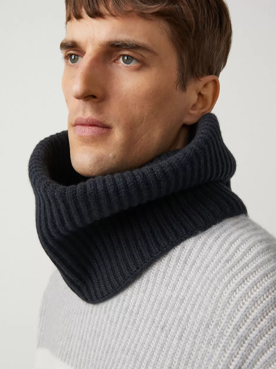 Men LISA YANG The Copenhagen Snood